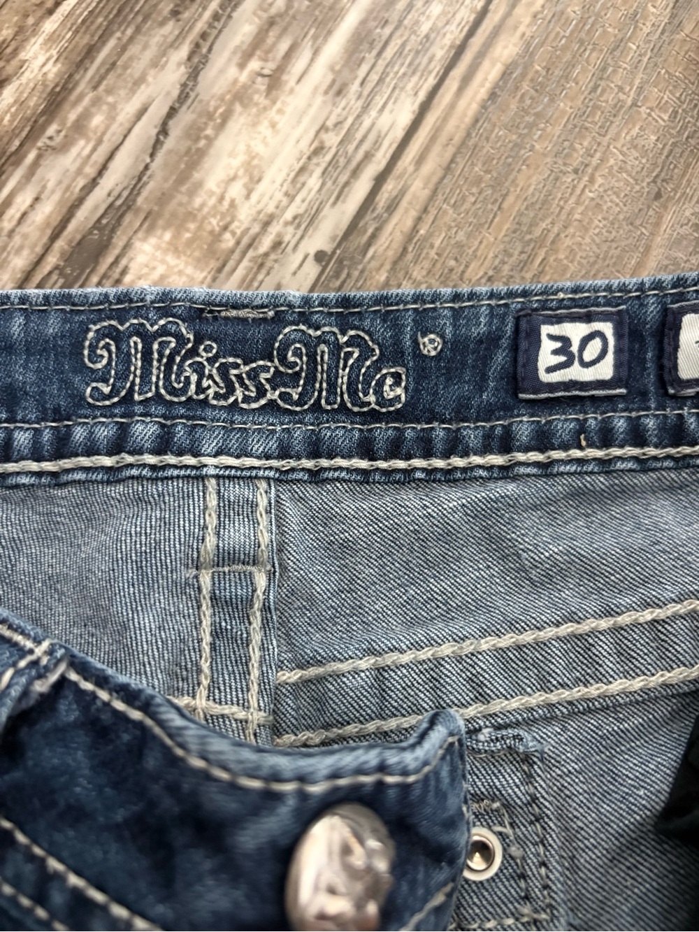 Miss Me Embellished Black Back Pocket Skinny Jeans Size 30 - Picture 6 of 7